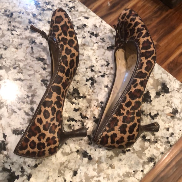 Joan & David Leather leopard print heels size 8 M - Picture 5 of 11